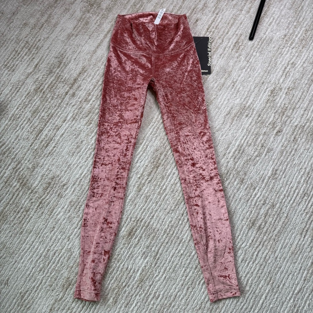 Wunder Lounge Tight 28" *Velvet Soft Cranberry - Picture 12 of 14